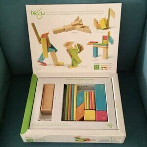 TEGU 14-piece Magnetic Wooden Blocks Set